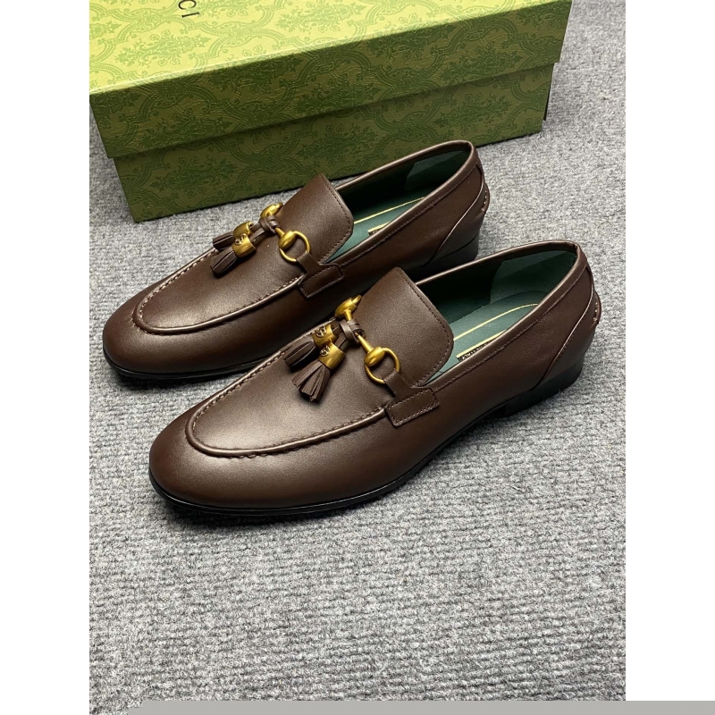 G*u*i leather shoes